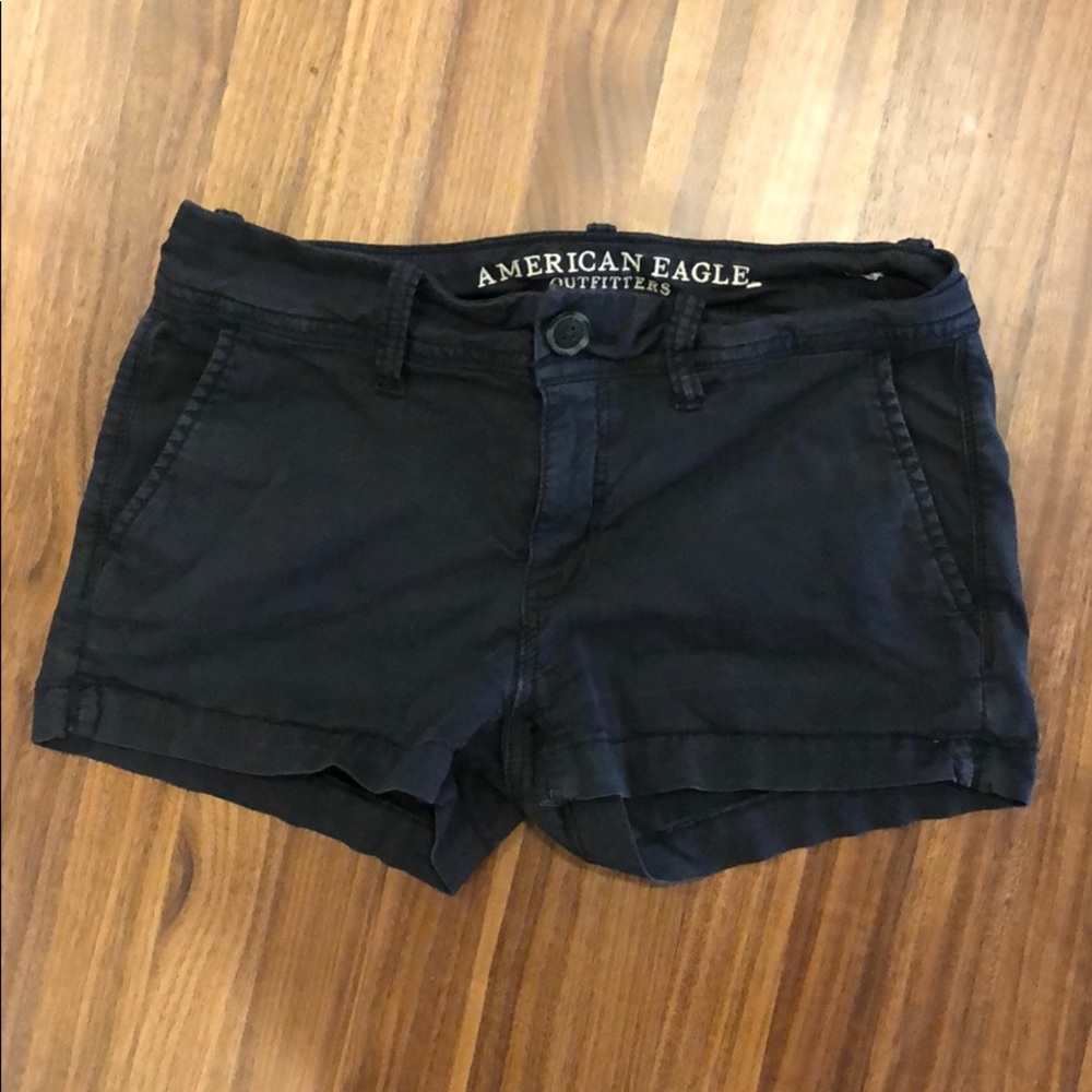 “Super stretch” cotton shorts.